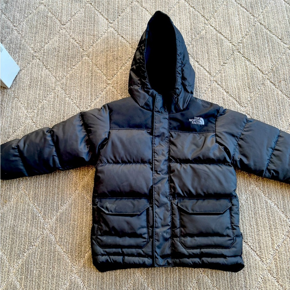 Black Puffer North Face coat